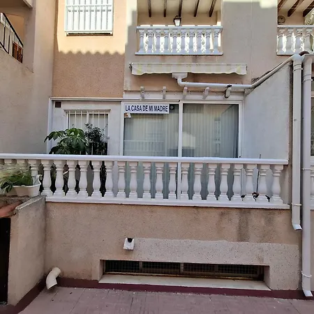 La Casa De Mi Madre - 2 Bed Flat In The Heart Of Torrevieja